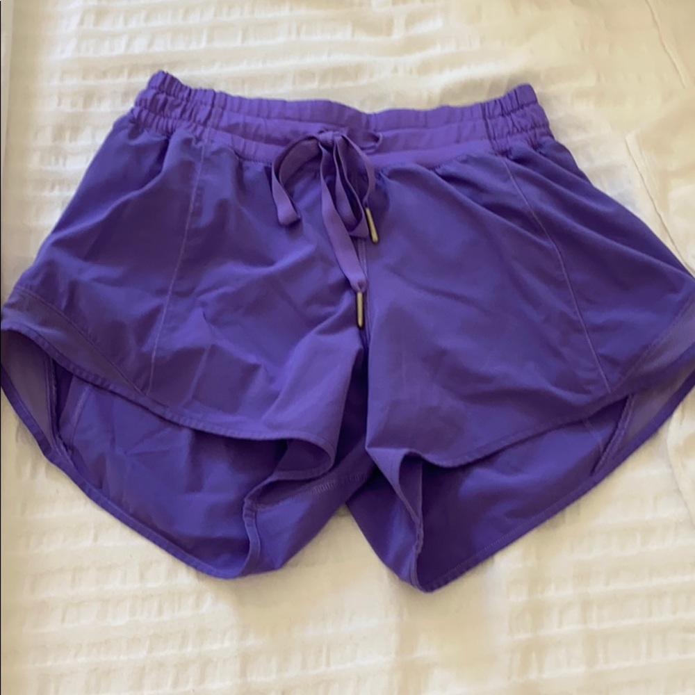 Lululemon hotty hot shorts 4 inch